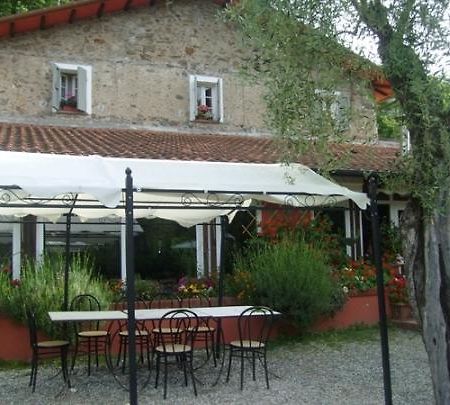 Bed and Breakfast Gli Ulivi Fosdinovo Exterior foto
